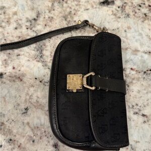 Dooney & Bourke Black Wristlet